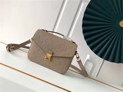 louis vuitton pochette metis turtledove.